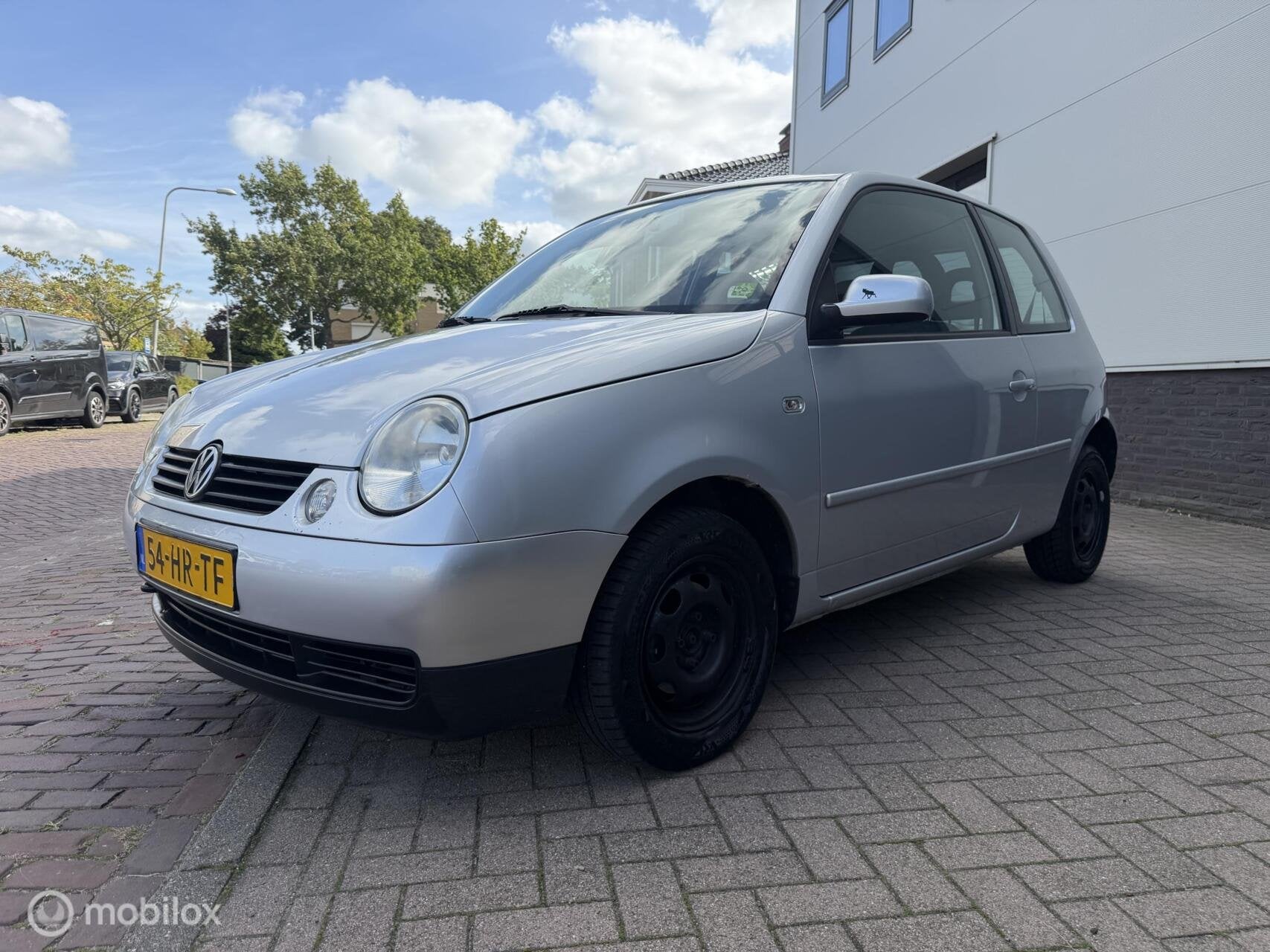 Volkswagen Lupo 1.4-16V Trendline AUTOMAAT, Auto's, Dealer onderhouden, 31 €/maand, 4 cilinders, 4 stoelen