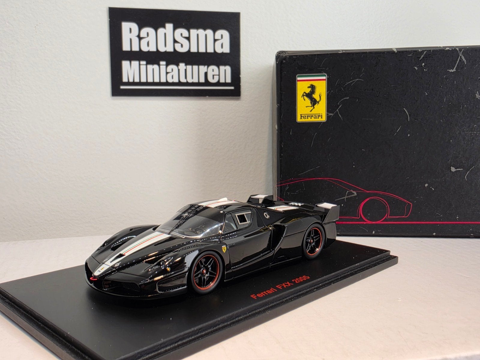 Ferrari FXX from 2005 in Black RL111 - Red Line 1:43, Overige merken, Auto, Red Line Models, Ophalen of Verzenden