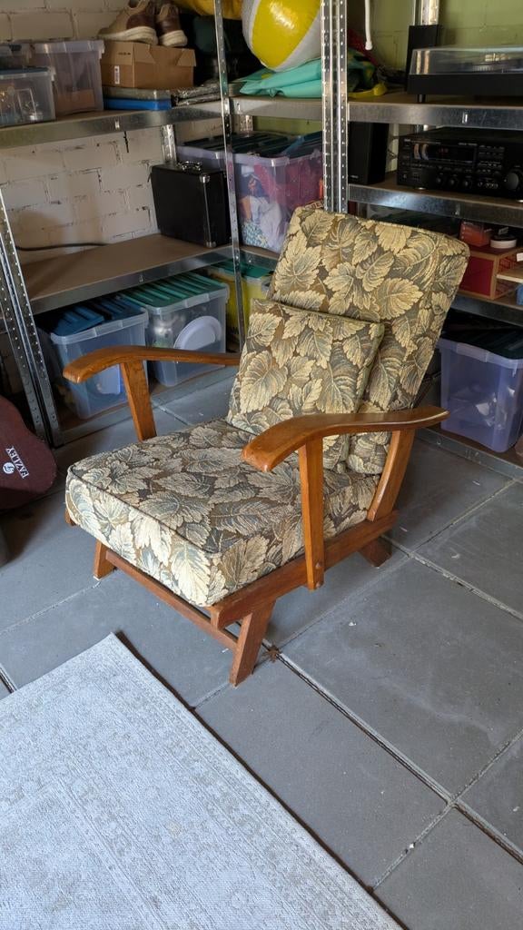 Antieke stoel met verstelbare rugleuning, Ophalen