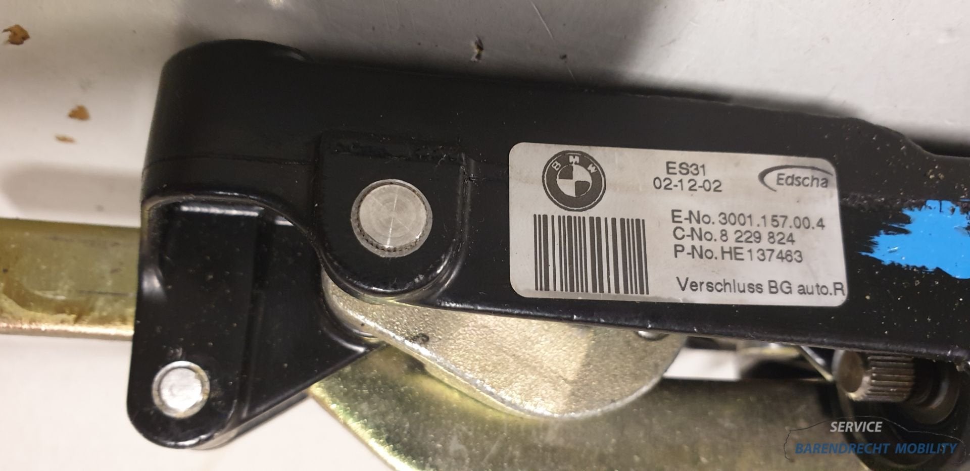 Dakhaak rechts achter BMW 3 serie E46 cabrio cabriolet 30011, Petuelring 130
80788  Munich, DE, Gebruikt, Info@bmw.de, Achter