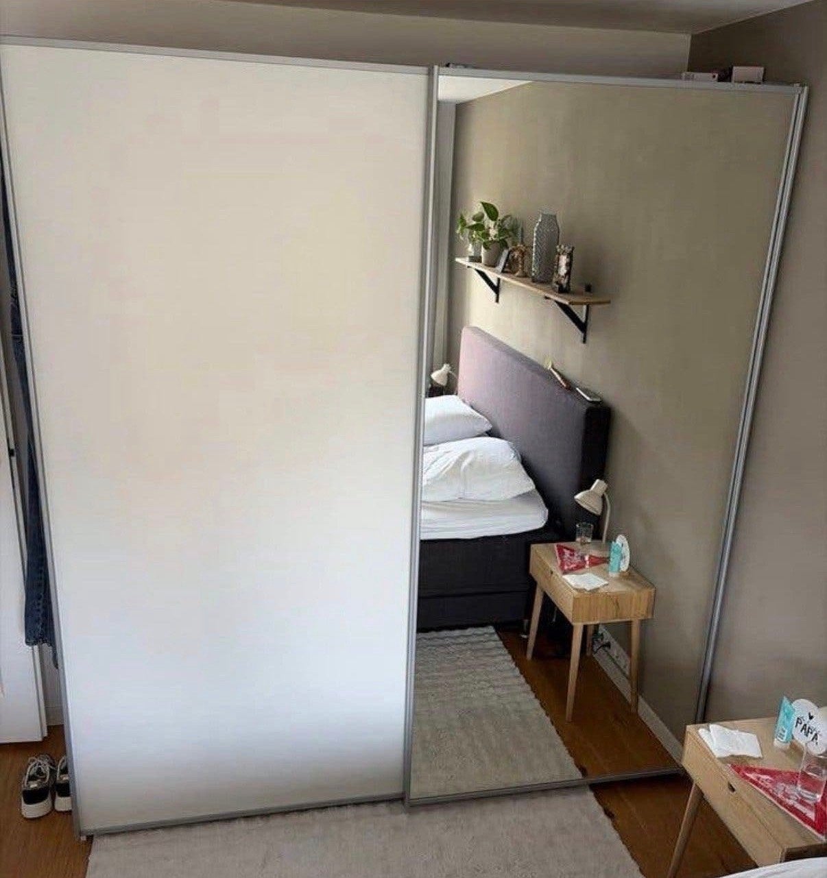 Witte kledingkast met spiegel, Met plank(en), Gebruikt, 200 cm of meer, Ophalen of Verzenden