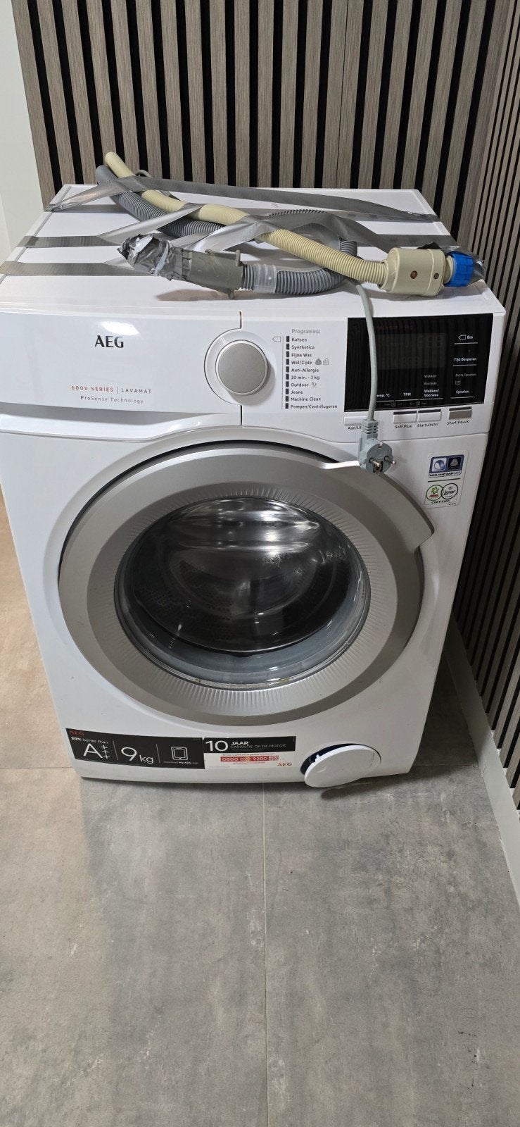TE KOOP  AEG WASMACHINE, Ophalen, 1200 tot 1600 toeren, 8 tot 10 kg, Zo goed als nieuw
