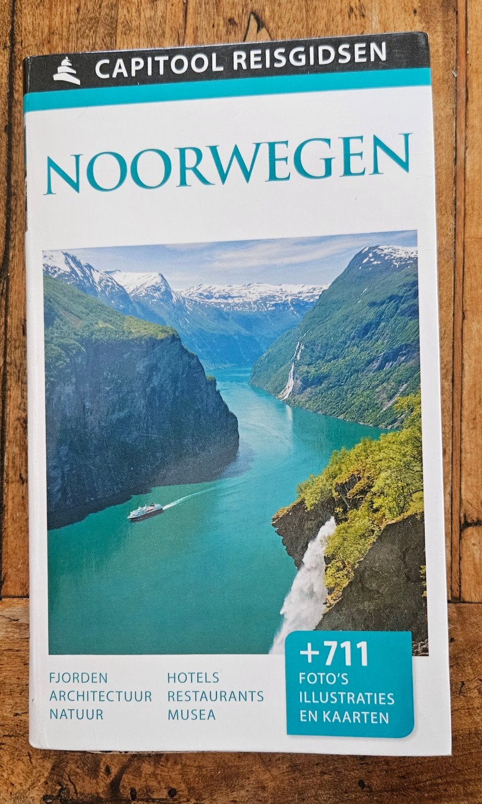 veel info/gidsen noorwegen oa capitool zie foto's, Boeken, Reisgidsen, Capitool, Europa, Ophalen of Verzenden, Zo goed als nieuw