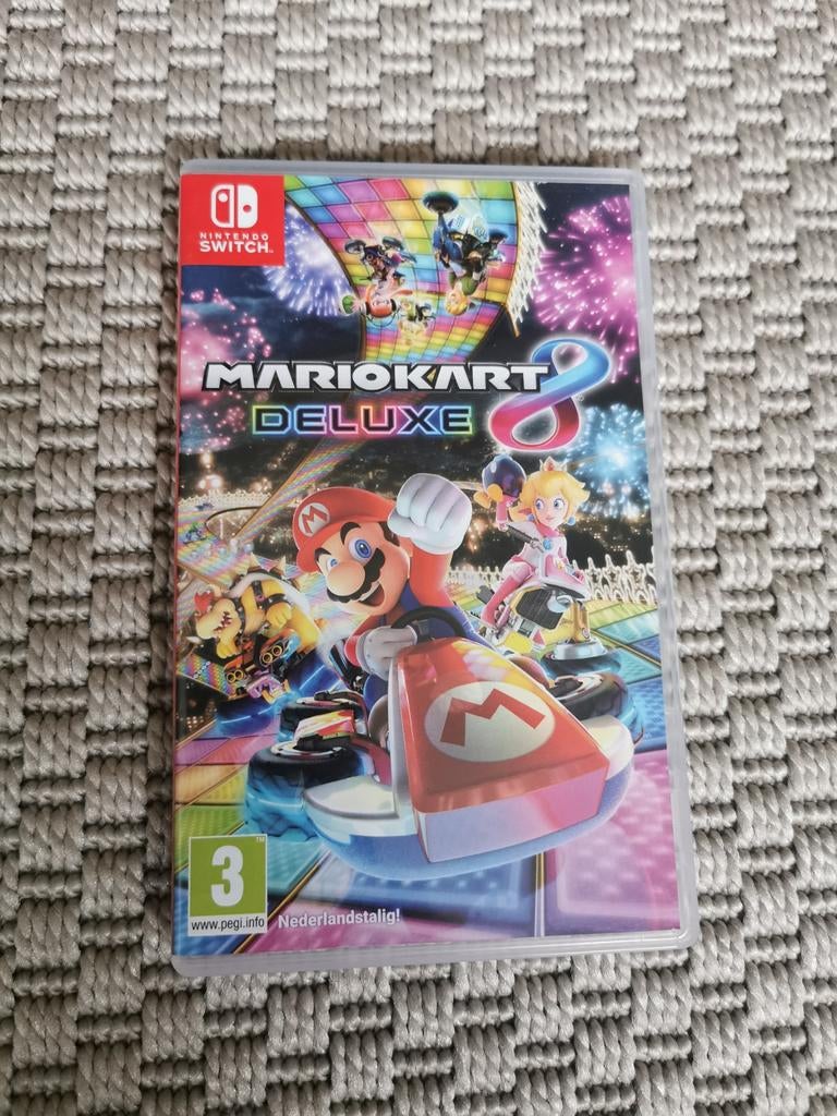 Mario Kart 8 Deluxe - Nintendo Switch in nieuwstaat., Ophalen, Zo goed als nieuw