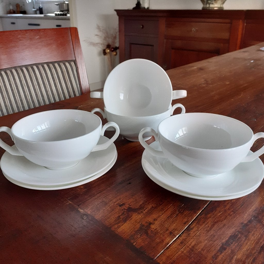 Wedgwood SOLAR Bone China  Soepkop en schotels z.g.a.n., Ophalen of Verzenden, Zo goed als nieuw, Kom(men), Wedgwood