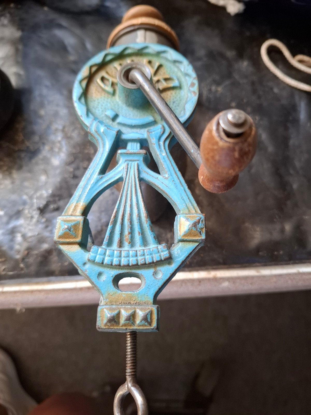 Vintage 'DUNN' kaasrasp/notenmolen - Blauw gietijzer, Antiek en Kunst, Ophalen of Verzenden