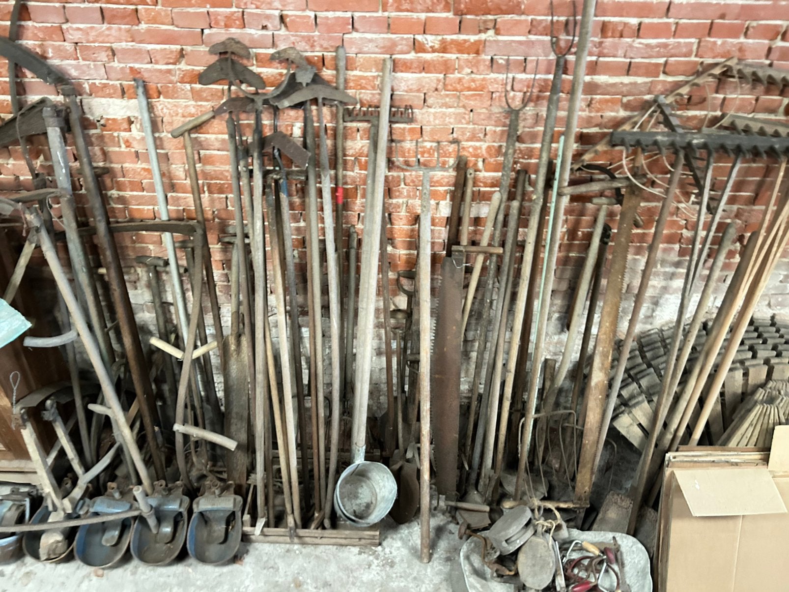 ruim 100 stuks antieke landbouwwerktuigen en gereedschap, Antiek en Kunst, Ophalen