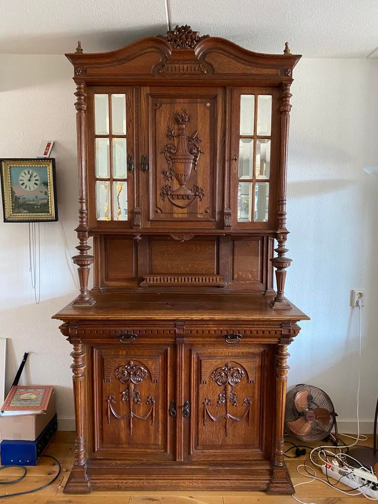 Antieke kast, Ophalen