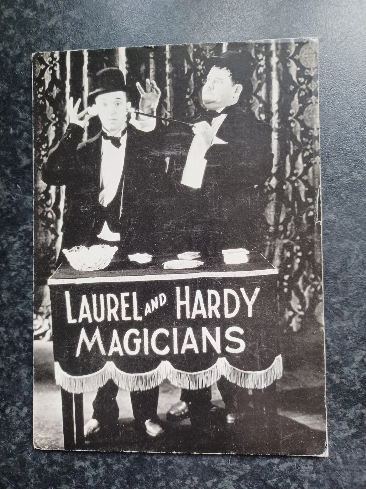 Laurel & Hardy Magicians, Verzamelen, Ophalen of Verzenden, 1980 tot heden, Gelopen, Sterren en Beroemdheden