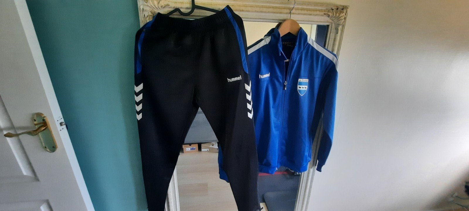 Hummel trainingspak SV Diemen voetbal Maat S heel goede staa, Maat S, Ophalen of Verzenden, Zo goed als nieuw, Trainingspak