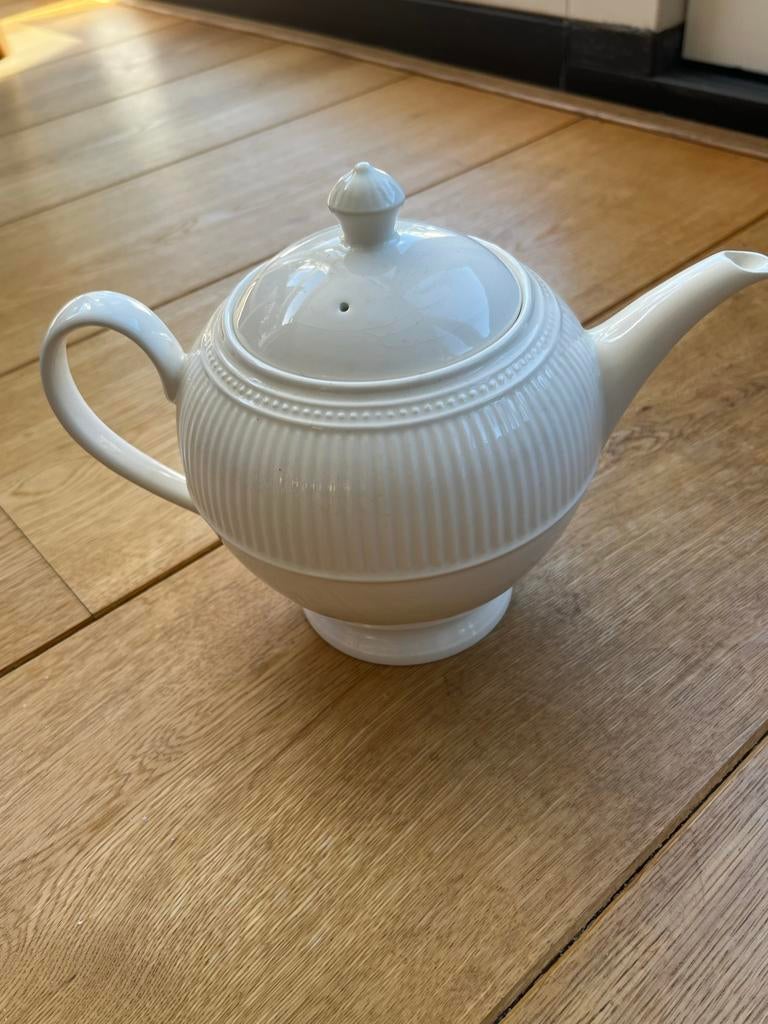 Wedgwood Windsor Theepot, Keramiek, Overige typen, Ophalen of Verzenden, Zo goed als nieuw