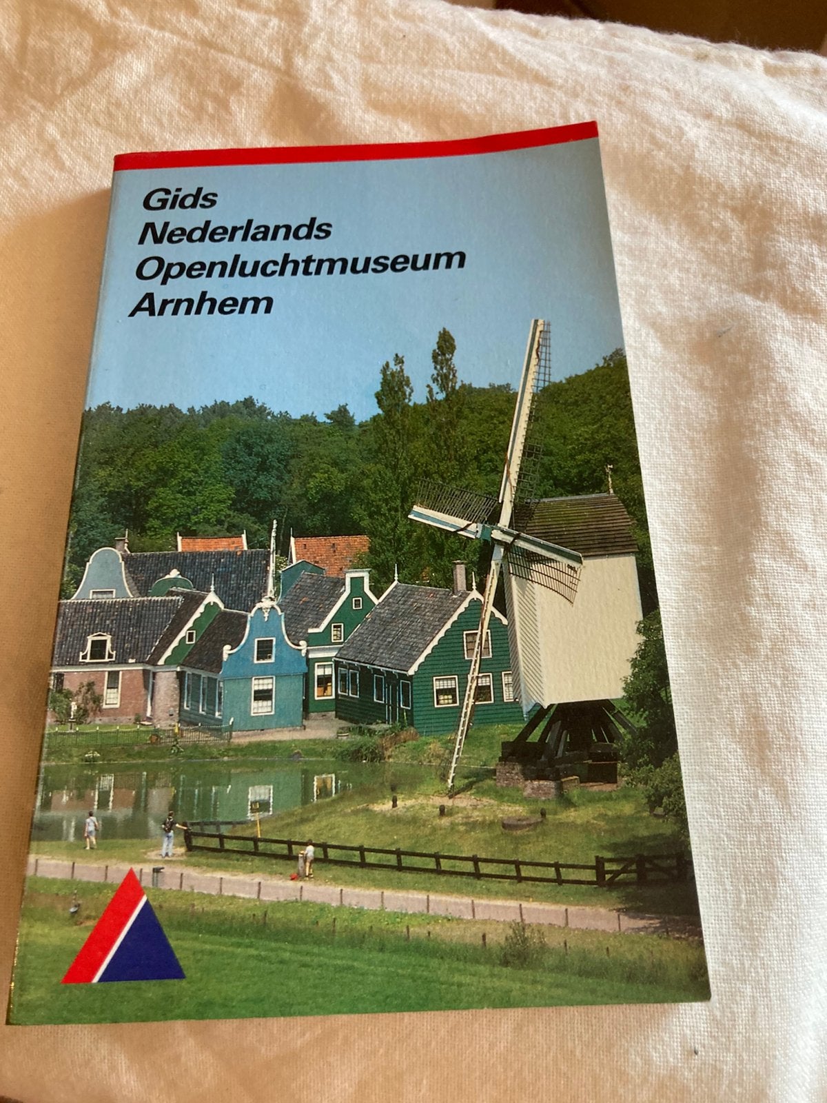 Gids Nederlands openluchtmuseum 1982, Boeken, Ophalen of Verzenden, Zo goed als nieuw