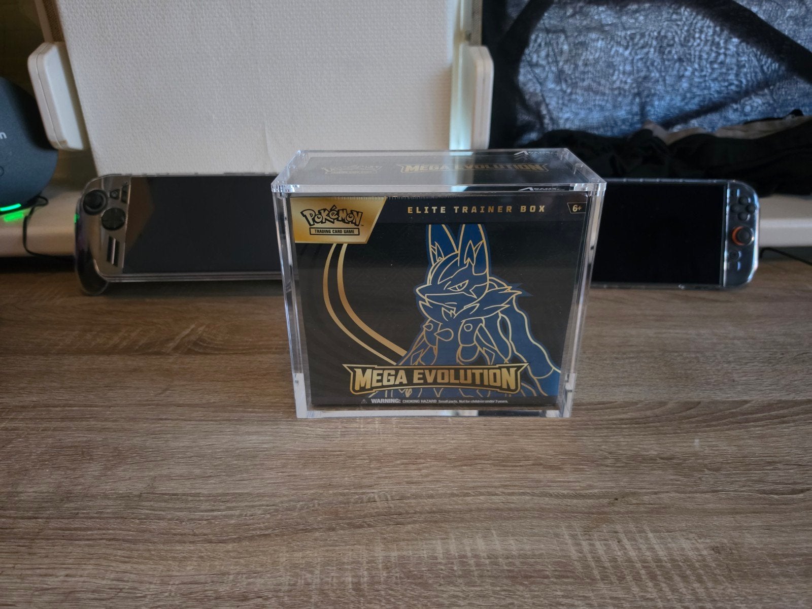 Pokémon Elite Trainer Box Mega Evolution Lucario, Ophalen of Verzenden, Nieuw, Overige typen