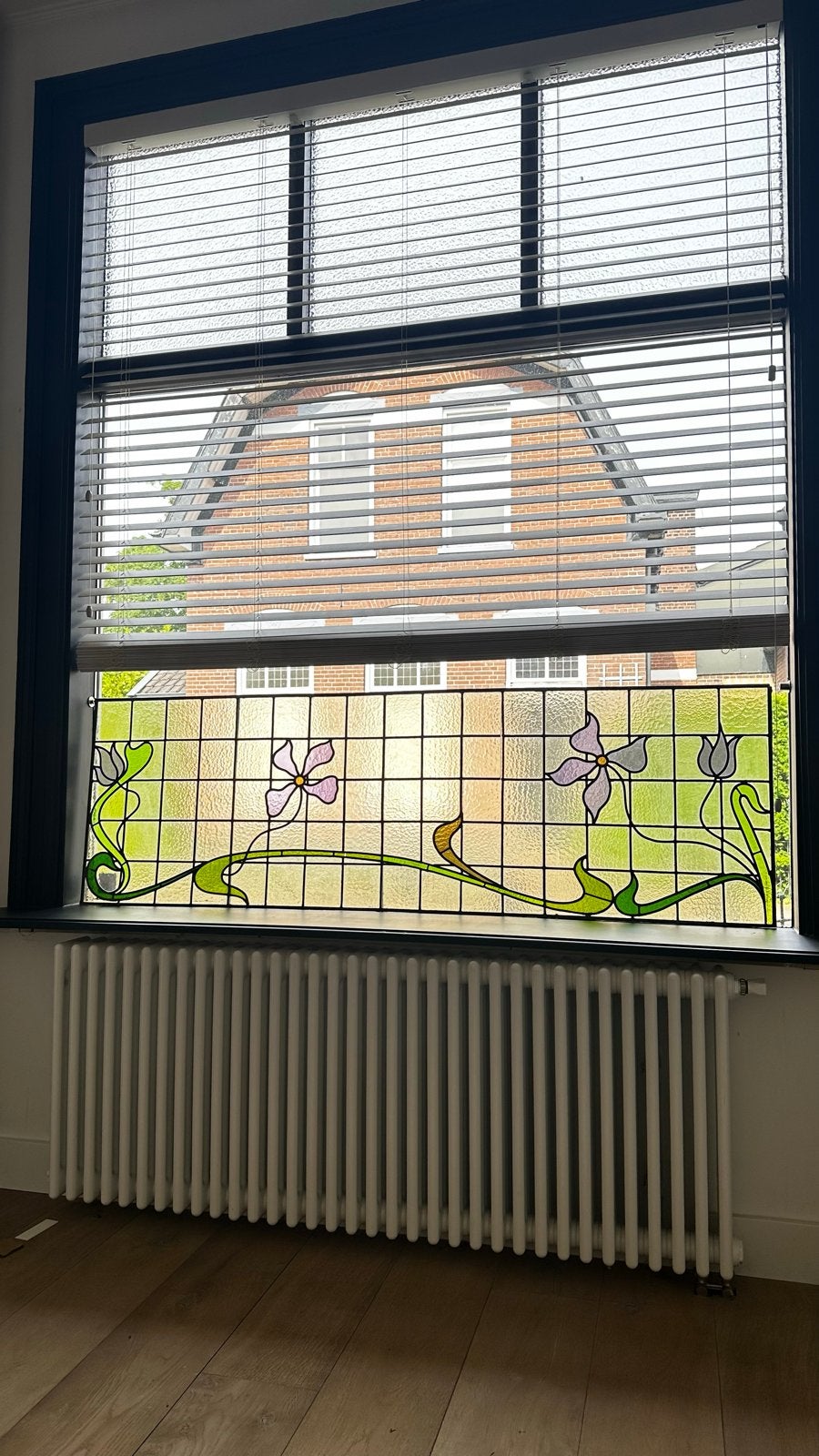 Glas in lood raam met bloemmotief, Doe-het-zelf en Verbouw, Glas en Ramen, Gevelraam of Ruit, Gebruikt, Ophalen of Verzenden, 160 cm of meer