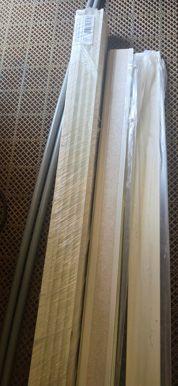 ​Nieuw pak MDF Moderne Plinten 70x15mm RAL 9010, Nieuw, Ophalen of Verzenden, Mdf, 200 tot 250 cm
