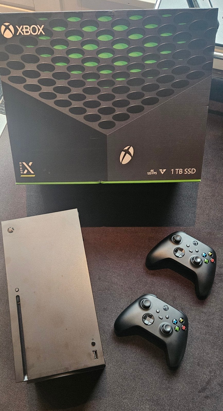 Xbox Series X 1TB – 2 originele controllers – doos & bon