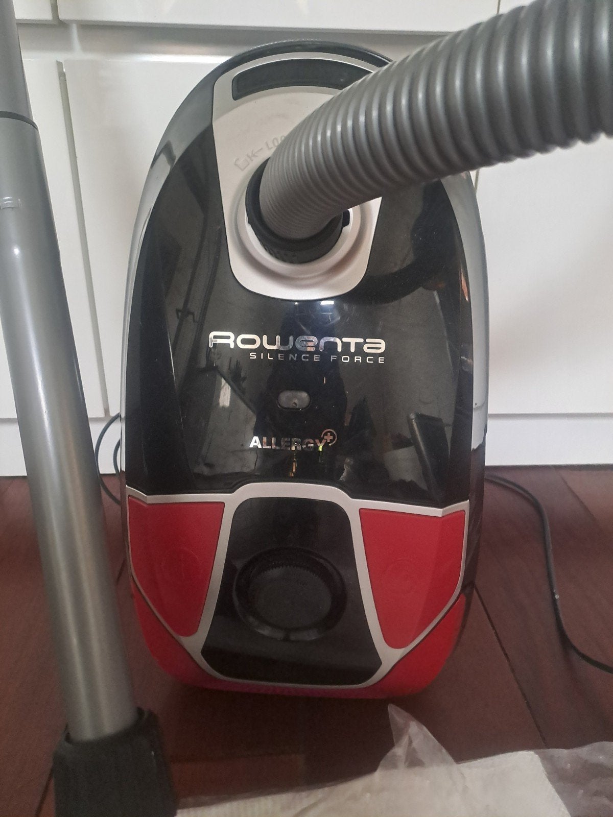 stofzuiger rowenta silence force allergy+, Witgoed en Apparatuur, Zo goed als nieuw, Steelstofzuiger, Ophalen, Stofzak