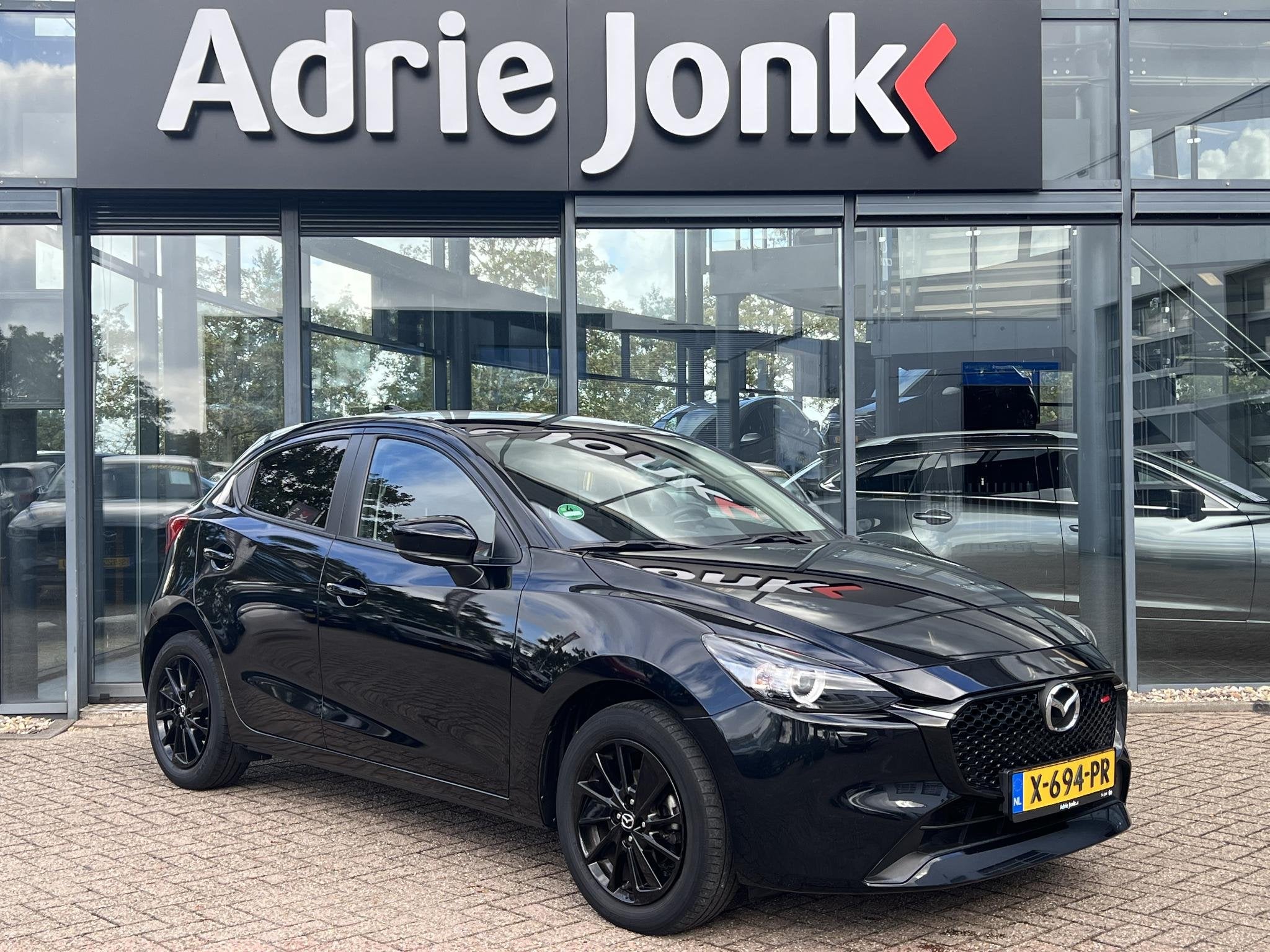 Mazda 2 1.5 e-SkyActiv-G 90 Homura | A.CAMERA | APPLE CARPLA, Auto's, 4 cilinders, Met garantie (alle), Zwart, Origineel Nederlands