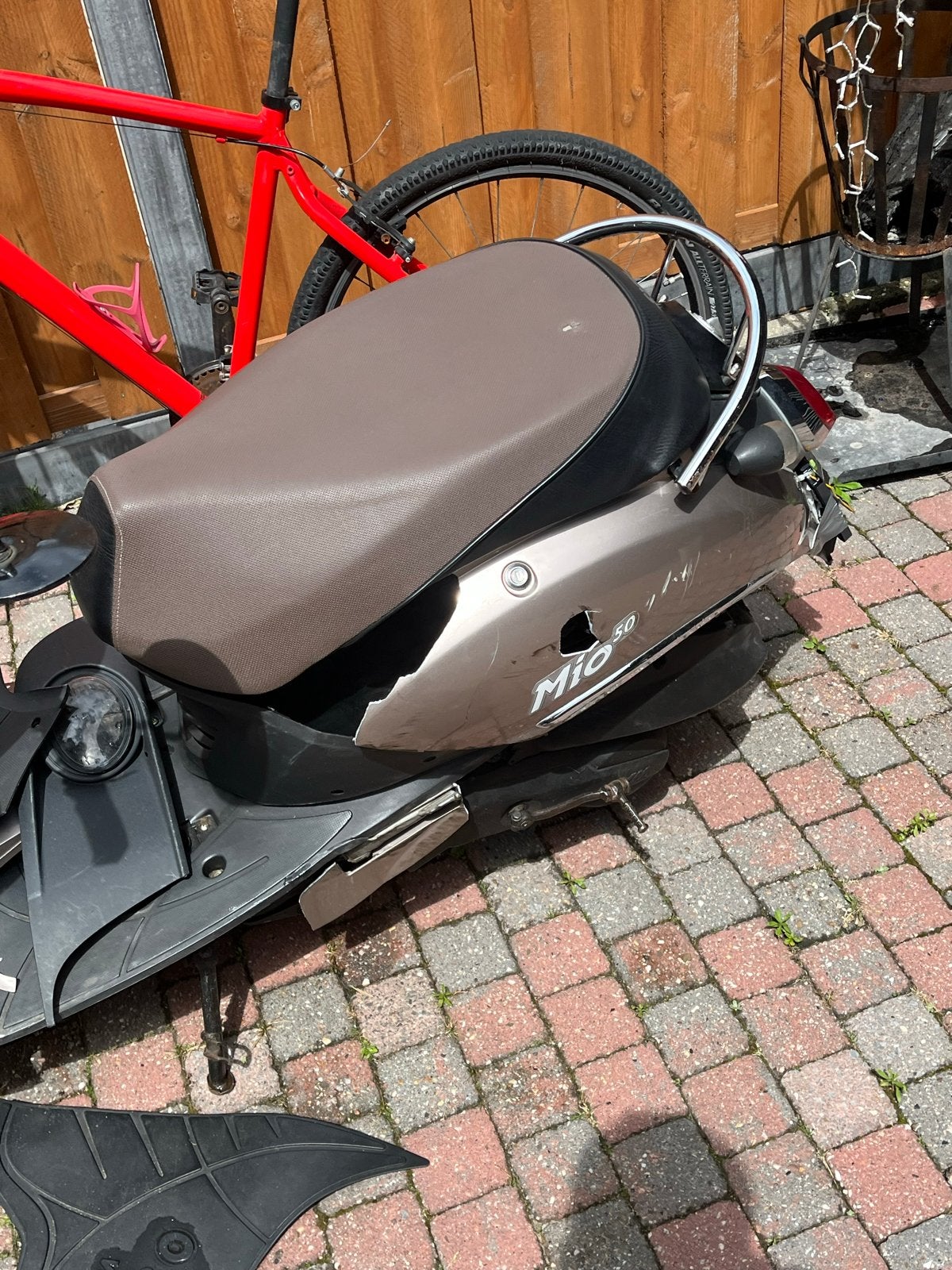 SYM Mio 50 scooter x2 motorblok+kabelboom intact, Fietsen en Brommers, Ophalen, Gebruikt, Overige typen, SYM