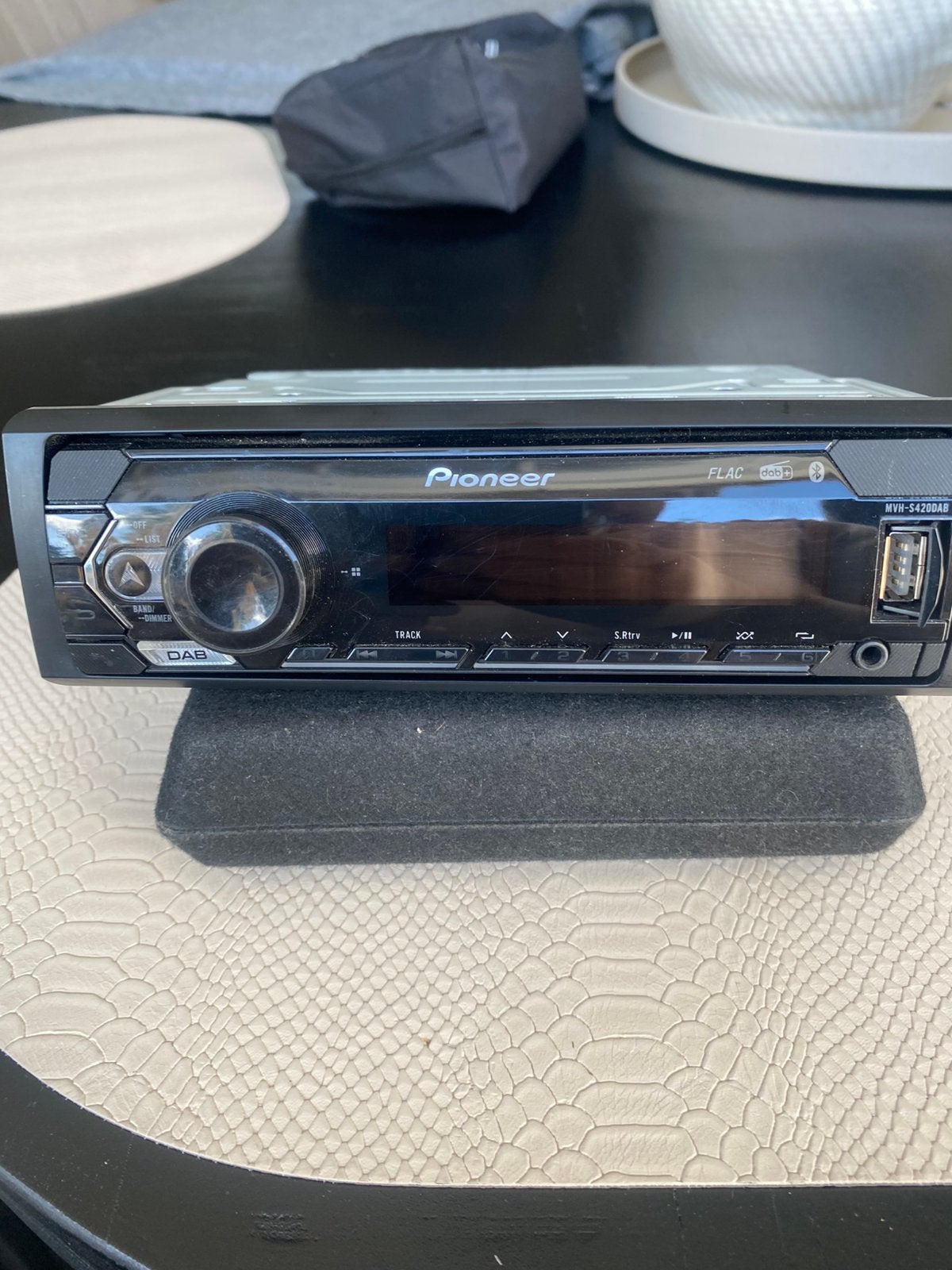 Auto radio Pioneer Flac DAB+ Bluetooth Mvh S420 125 euro, Ophalen of Verzenden, Zo goed als nieuw
