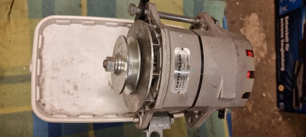 Dynamo caterpillar, Ophalen of Verzenden, Nieuw, Overige merken, Motor en Toebehoren