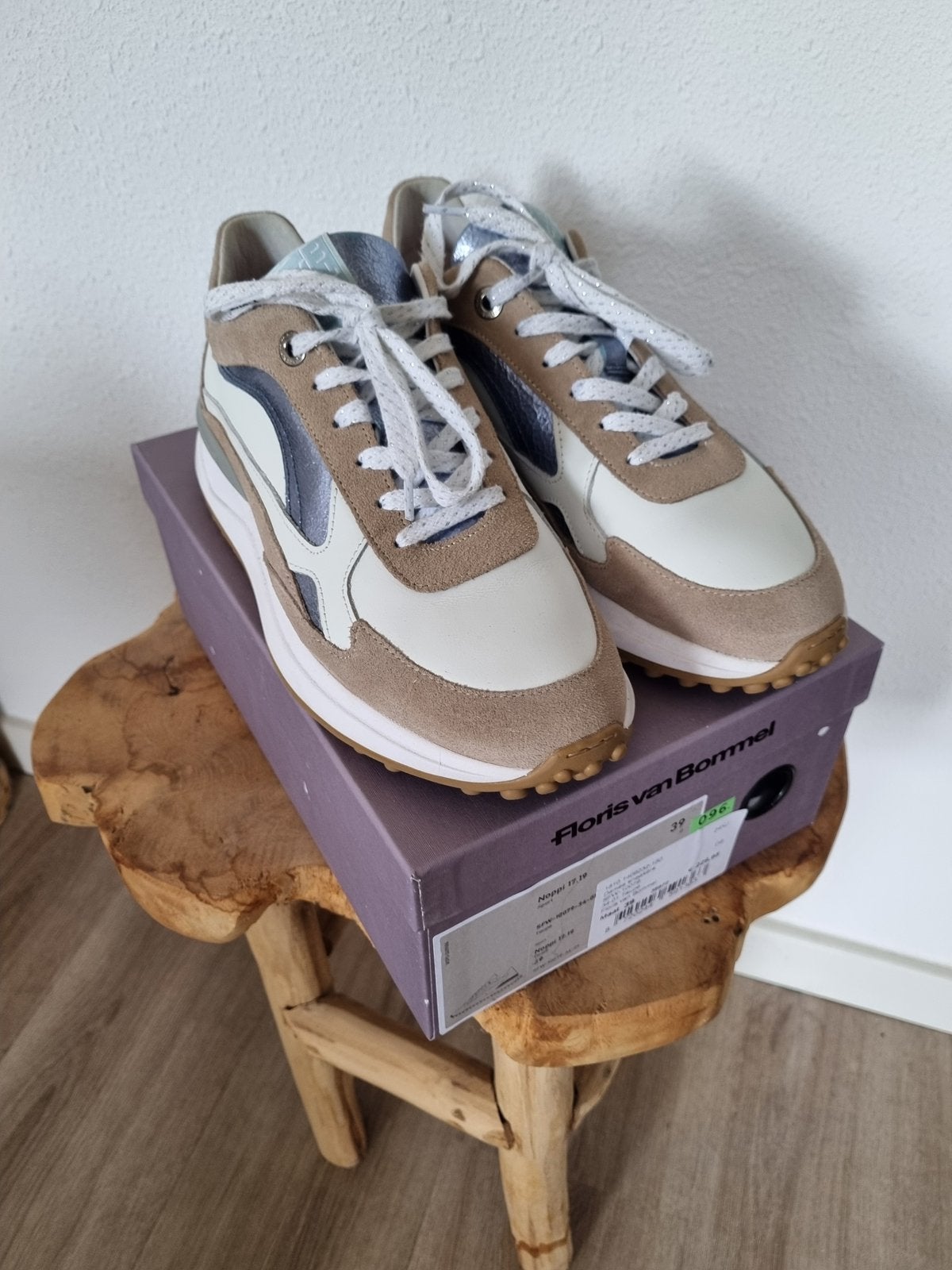 Floris van Bommel sneakers, ZGAN, Kleding | Dames, Wit, Ophalen of Verzenden, Sneakers of Gympen, Zo goed als nieuw