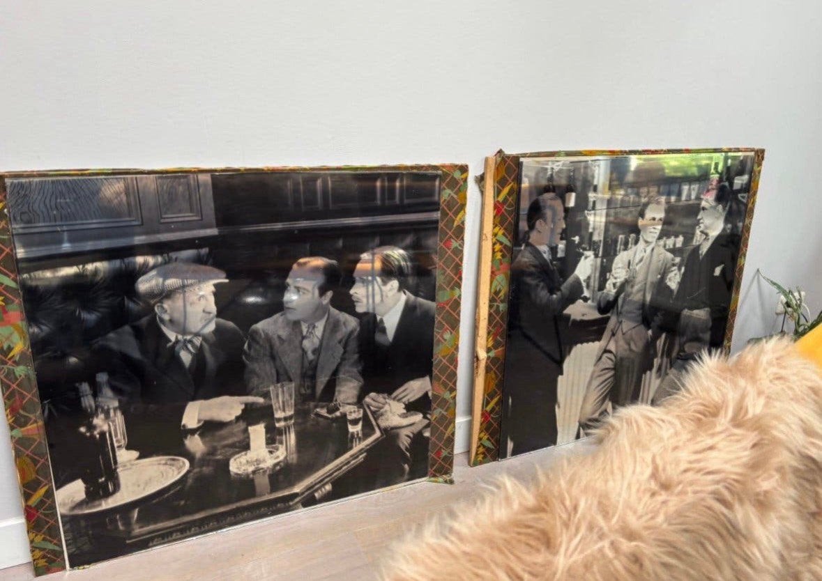 2 grote vintage zwart-wit foto op spiegel bar scene jaren 30, Ophalen, Voor 1940, Gebruikt, Overige onderwerpen
