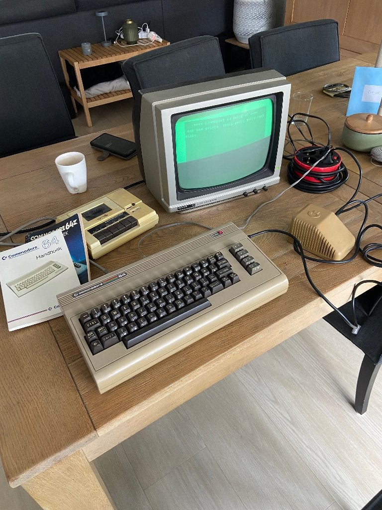 Commodore 64 met Philips computer monitor en cassettespeler, Computers en Software, Ophalen of Verzenden, Commodore C 64
