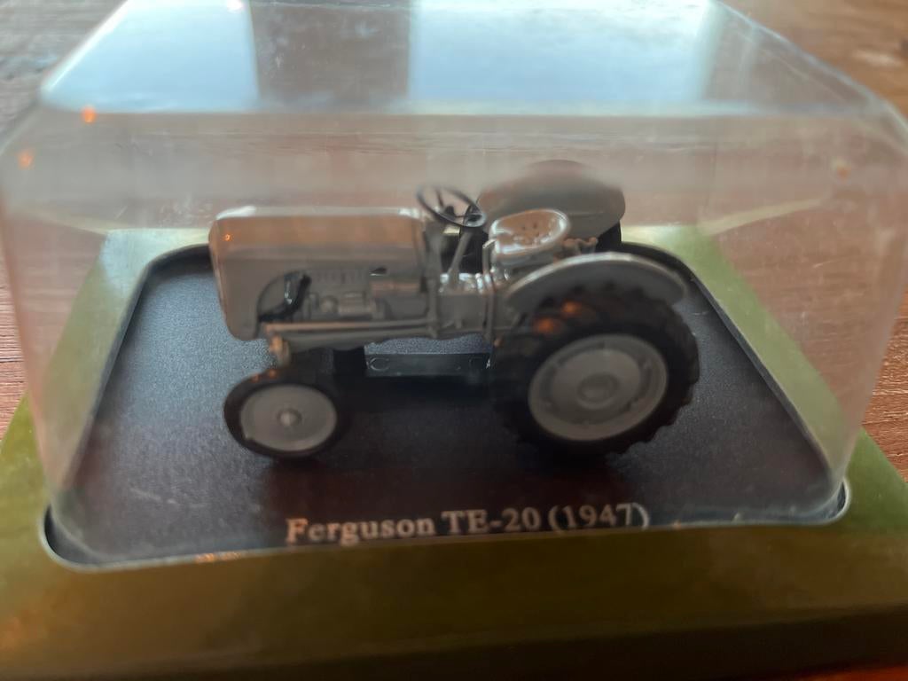 Ferguson TE-20 (1947) model tractor, Hobby en Vrije tijd, Ophalen of Verzenden, Zo goed als nieuw, Overige typen, Overige merken