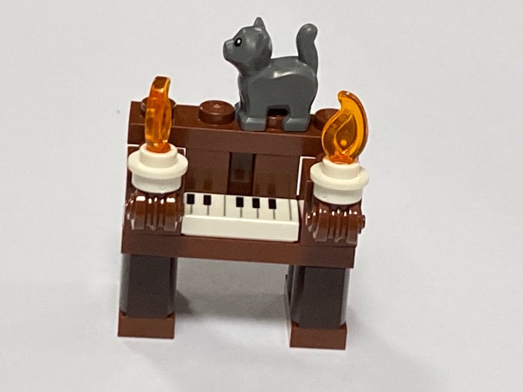 Lego nieuwe roodachtig bruine piano met donkergrijze kat, Overige thema's, Lego, Nieuw, Ophalen of Verzenden
