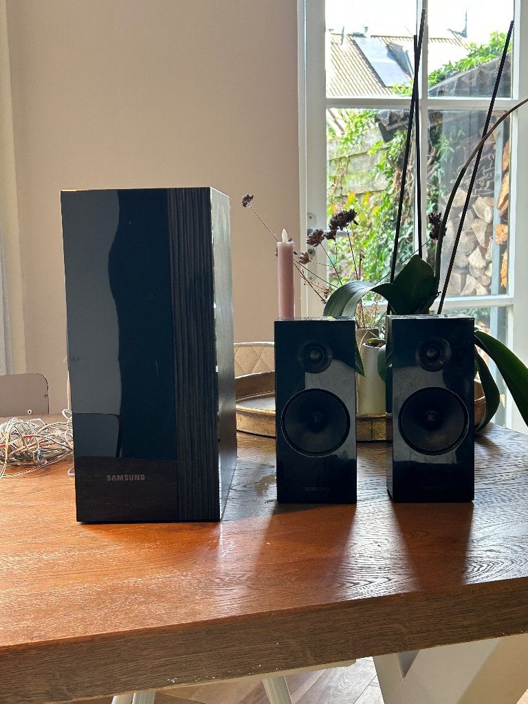 Samsung 2.1 surround speakers en subwoofer, Ophalen, Zo goed als nieuw