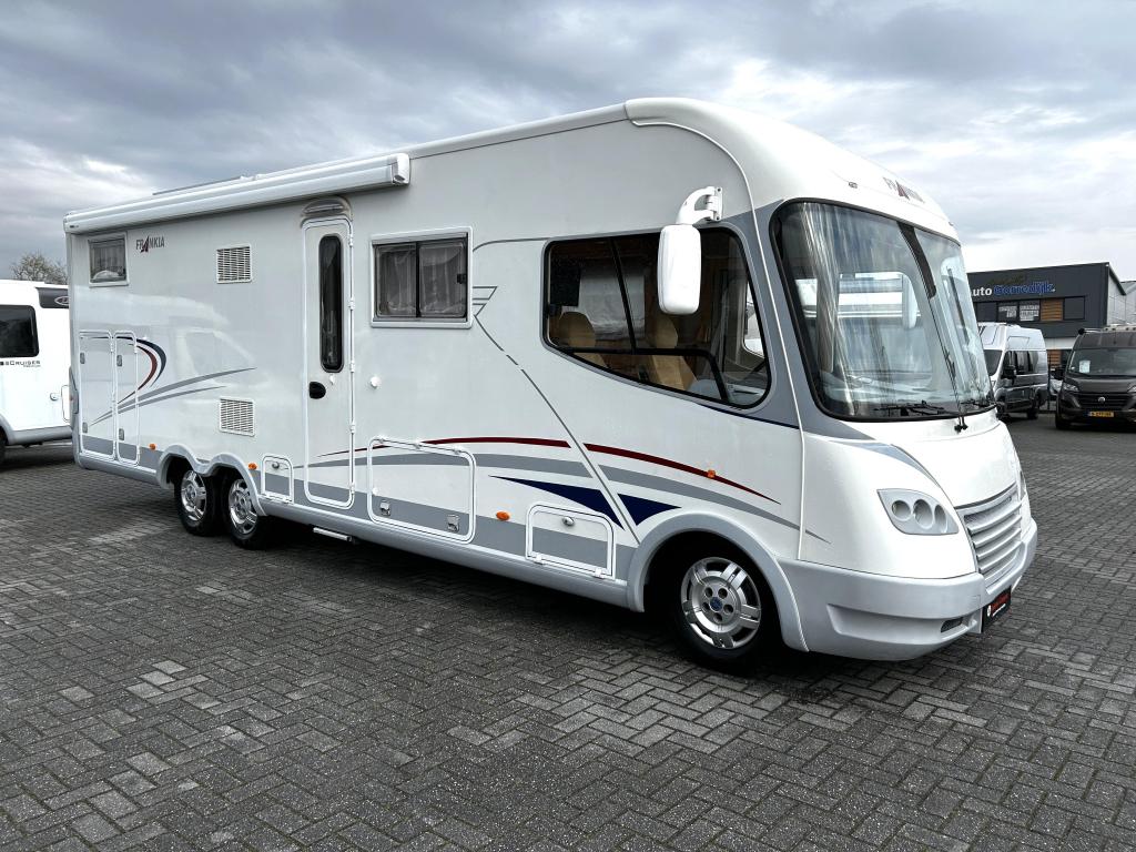Frankia Luxury Class i840 GD enkele-bedden/hefbed/8.5M/uniek, Caravans en Kamperen, Campers, Fiat, Bedrijf, Tot en met 6, 8 meter en meer