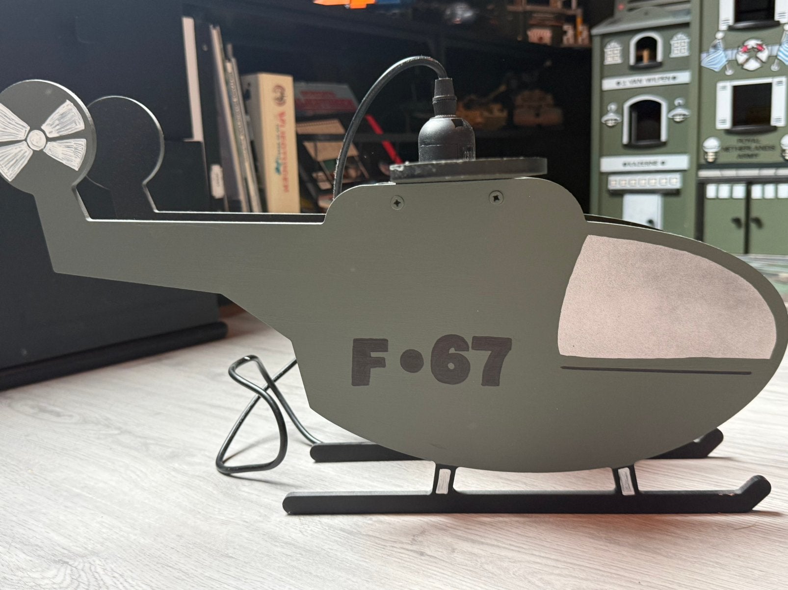 Unieke helicopter lamp leger kamer, Ophalen, Zo goed als nieuw, Lamp
