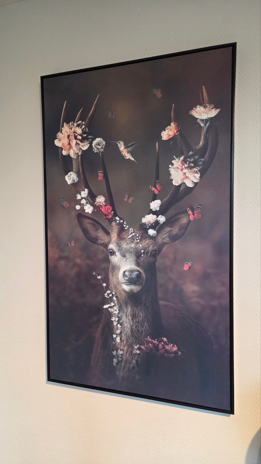 Schilderij Hert met Bloemen en Vlinders - Decoratie, Huis en Inrichting, Ophalen, Zo goed als nieuw, Schilderij, 75 – 100