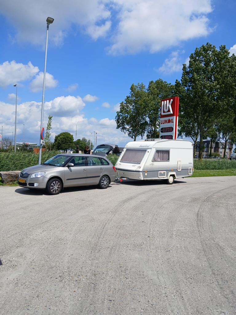 Beyerland Vitesse Caravan, Caravans en Kamperen, Particulier, 4 tot 5 meter, Beyerland, Fietsenrek