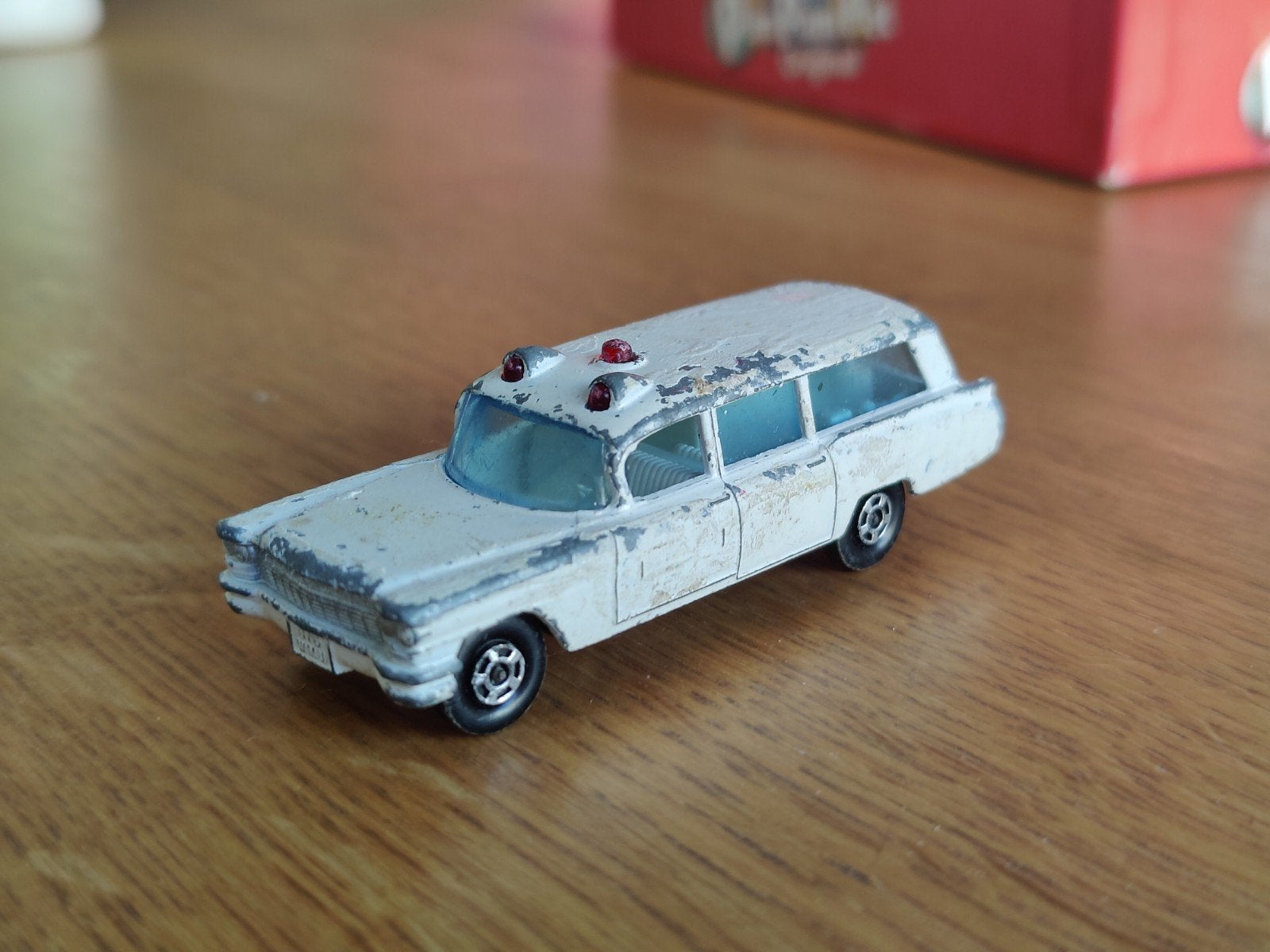 Matchbox S&S Cadillac Ambulance, Ophalen, Zo goed als nieuw, Auto