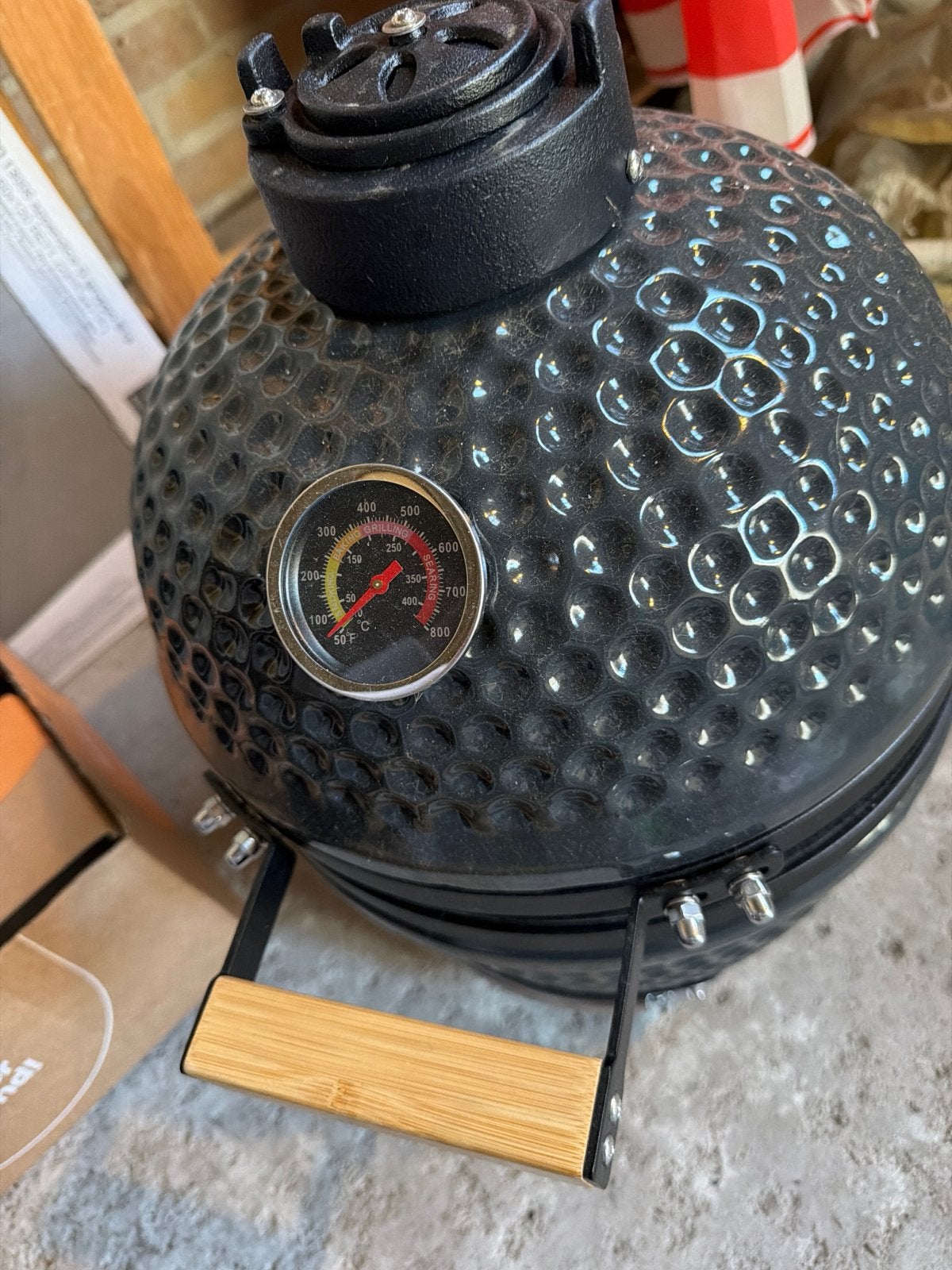 Kamado BBQ met thermometer, Ophalen, Zo goed als nieuw
