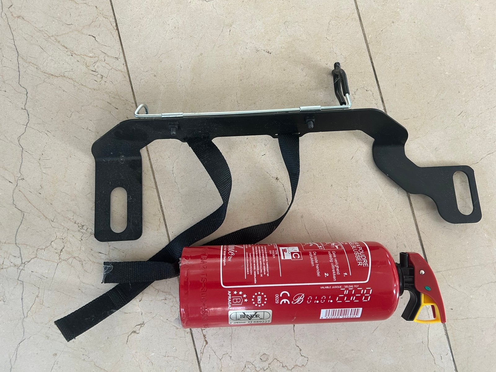 Brandblusser 2 kg compleet met houder, Ophalen of Verzenden, Zo goed als nieuw, Brandblusser