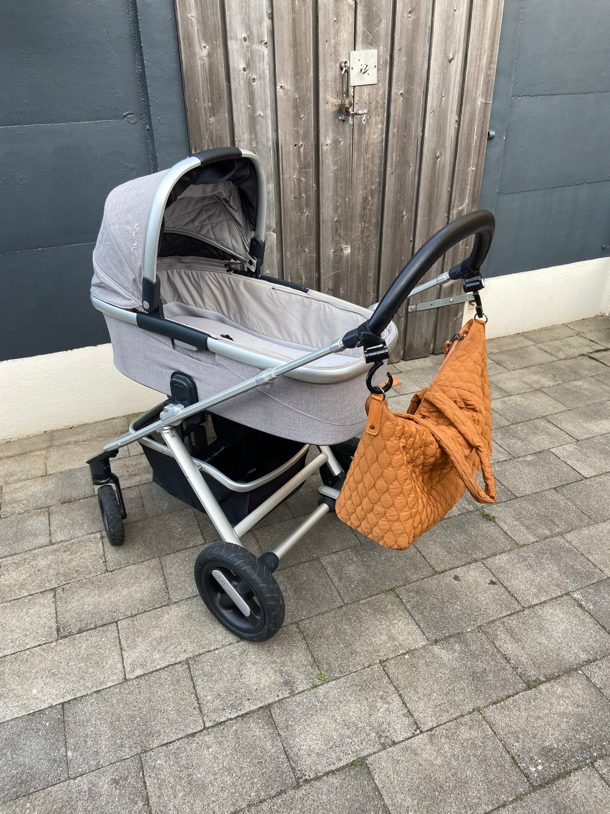 Nuna kinderwagen met reiswieg en zitje, Gebruikt, Combiwagen, Met reiswieg, Ophalen