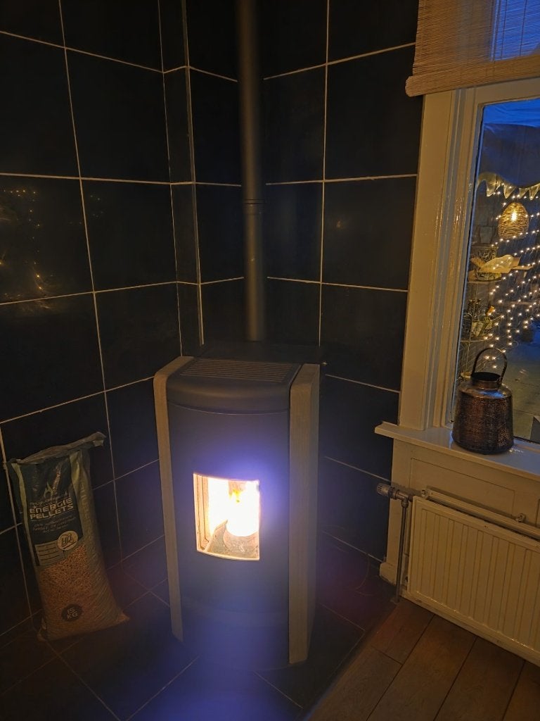 rika animo adevo pelletkachel ,9 kw, Ophalen, Overige brandstoffen, Zo goed als nieuw, Pelletkachel
