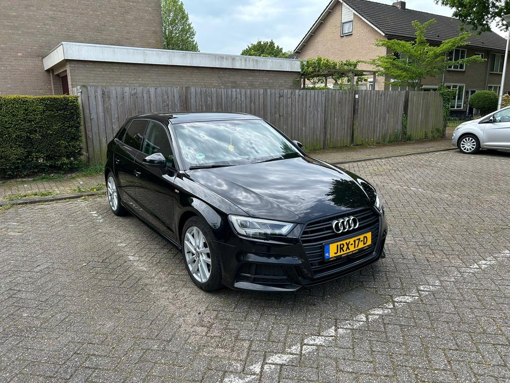 Audi A3 1.0 Tfsi 116pk 2020 Zwart, Auto's, Voorwielaandrijving, 1165 kg, Zwart, 115 pk