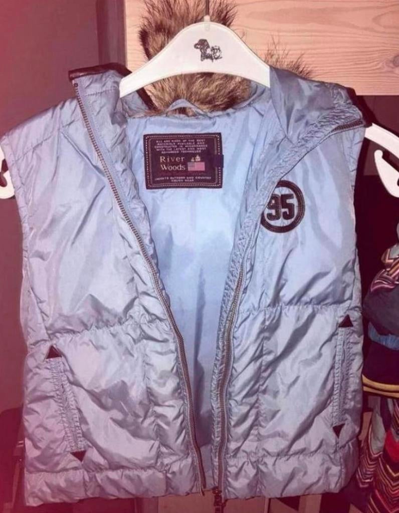 River Woods bodywarmer z.g.a.n.,12 jaar,capuchon afneembaar, Ophalen of Verzenden, Zo goed als nieuw, Jongen, Overige typen