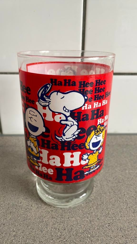 Snoopy vaas glas vintage 1965 Peanuts karaf, Ophalen of Verzenden, Suske en Wiske, Zo goed als nieuw, Beeldje of Figuurtje