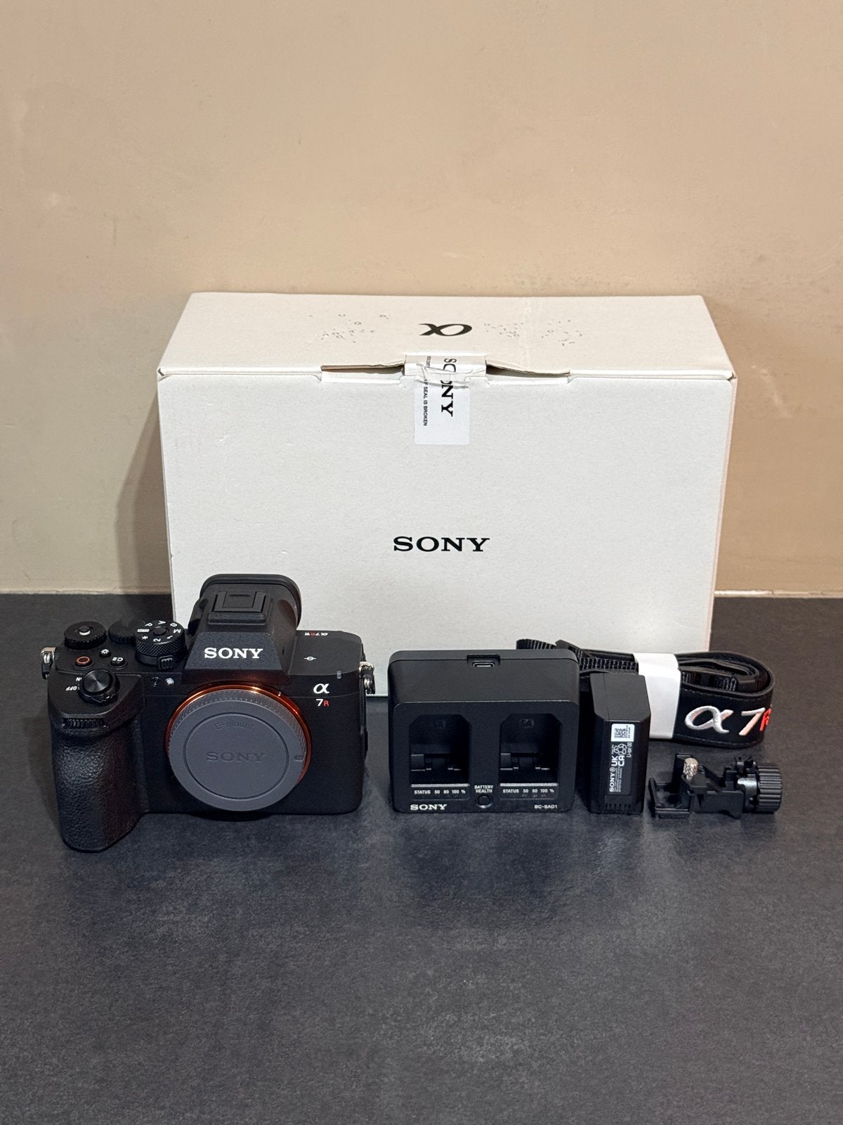 📸 Sony A7R VI ⚠️ Nieuwstaat ⚠️ 141 clicks 🌎INT Model, Audio, Tv en Foto, Ophalen of Verzenden, Zo goed als nieuw, Accu, Sony