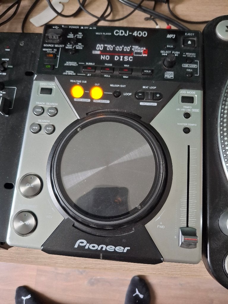 2 x Pioneer cdj 400 in goede staat, Audio, Tv en Foto, Cd-spelers, Ophalen of Verzenden, Gebruikt, Pioneer, Draagbaar