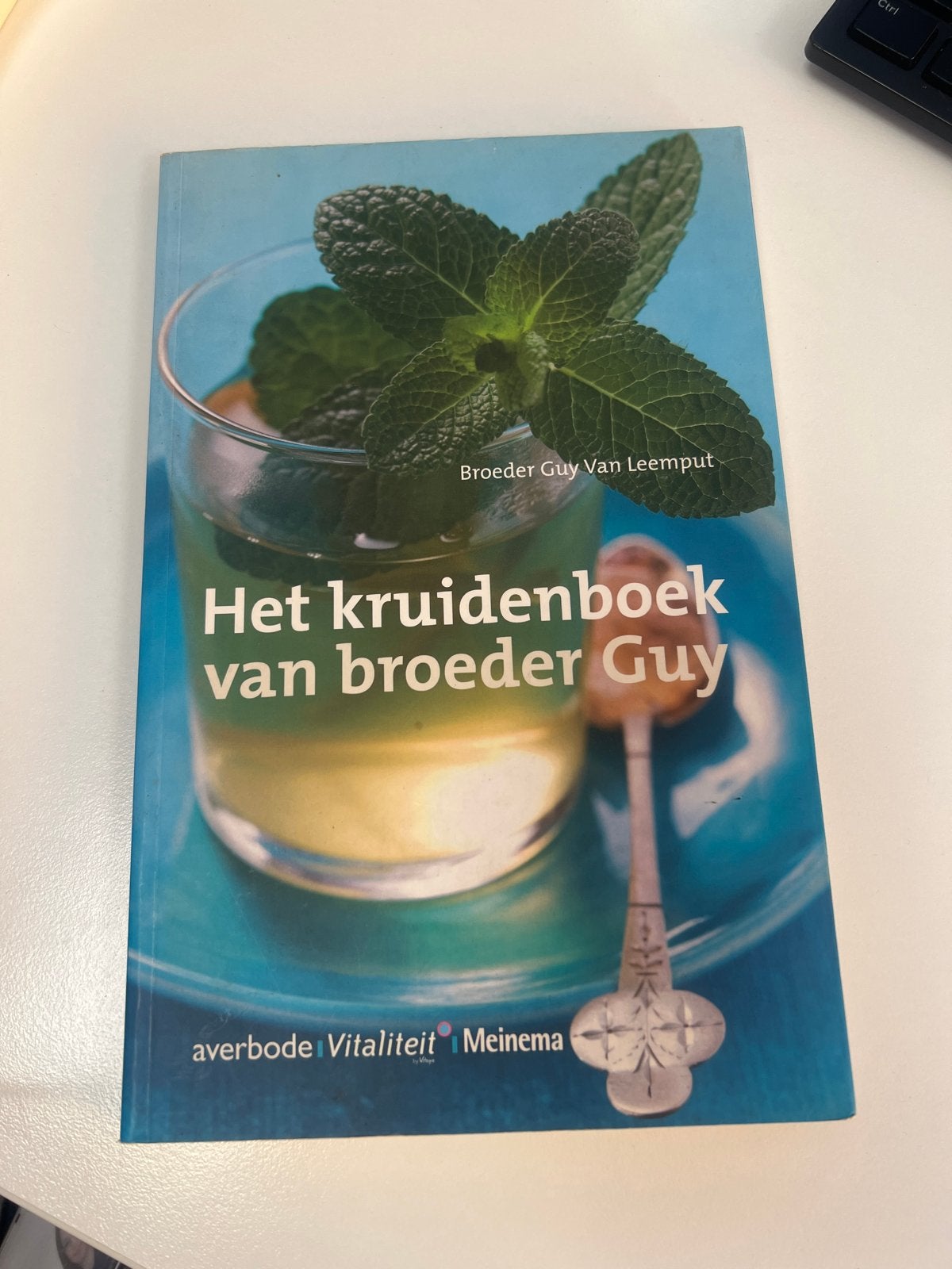 Het kruidenboek van broeder Guy - In nette staat, Boeken, Ophalen, Zo goed als nieuw, Kruiden en Alternatief