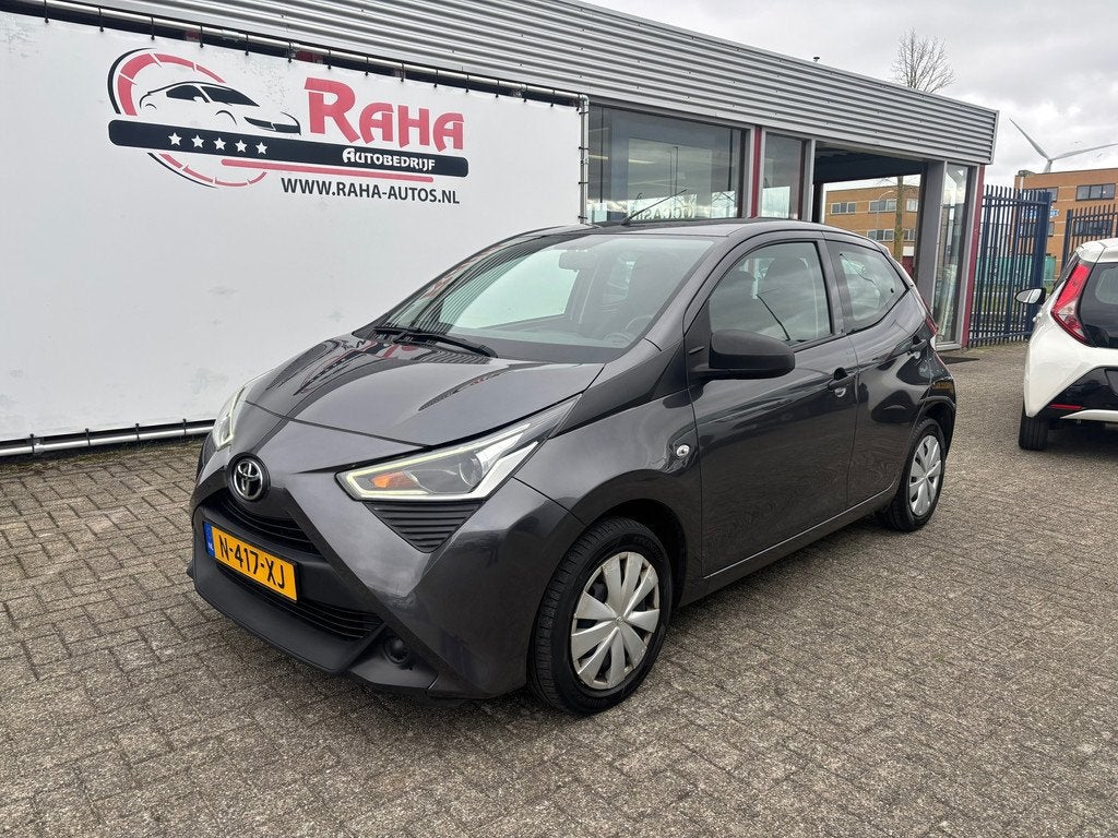Toyota Aygo 1.0 VVT-i x-fun, Auto's, Voorwielaandrijving, Stof, Gebruikt, 4 stoelen