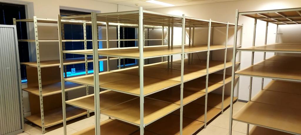 Manutan Combi-flip Stellingkast legbordstelling 2.10m 10.2 m, Ophalen, Gebruikt