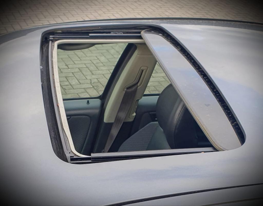 Complete benodigdheden voor el.schuifdak Volvo S60 of V70II, Auto-onderdelen, Ophalen, Gebruikt, Volvo