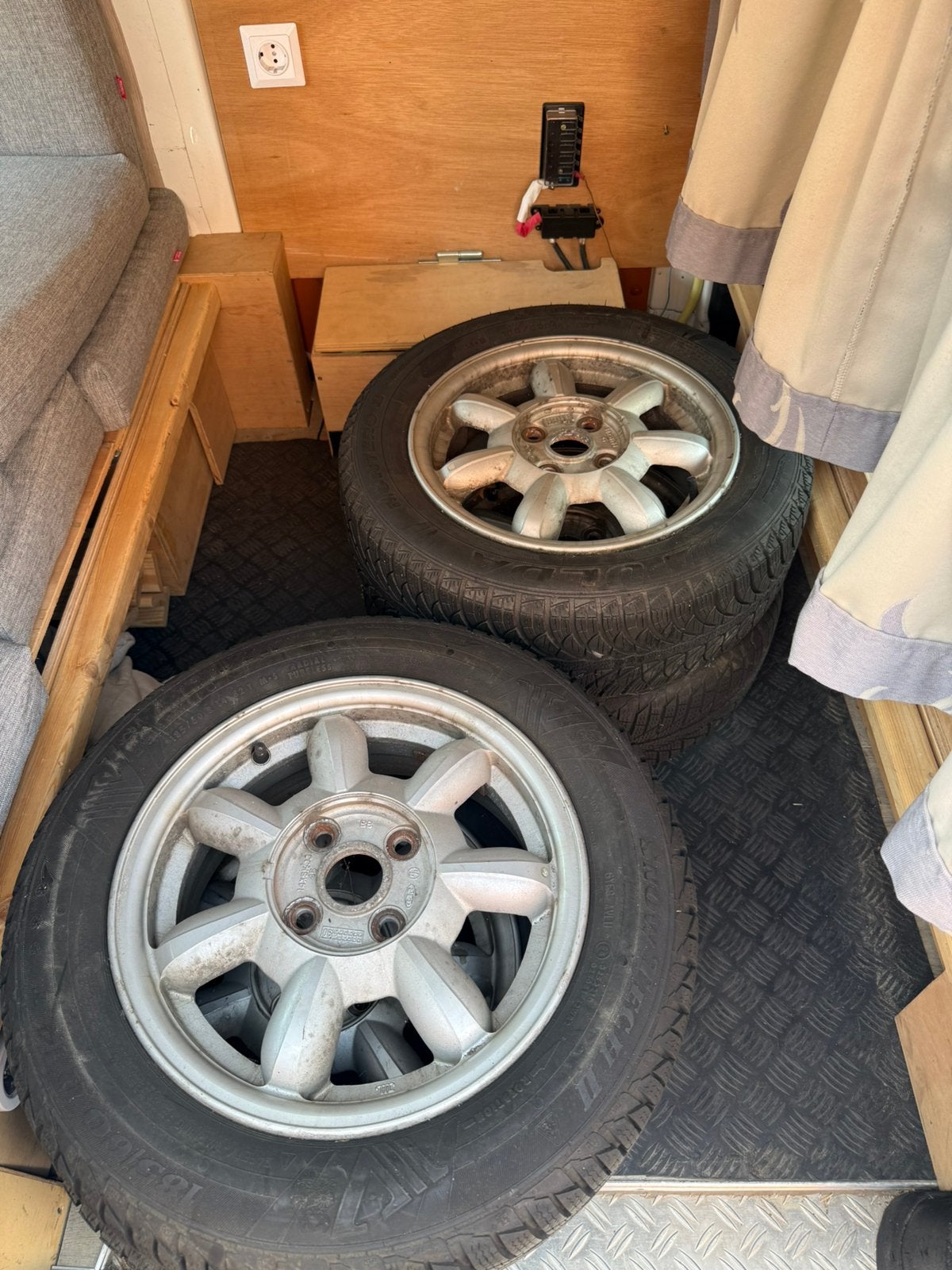 4x mx5 na banden + velg, Ophalen